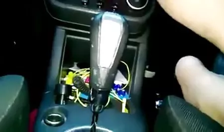 Alman tatlı büyük bir horoz alır olgun kadın genç erkek sex video