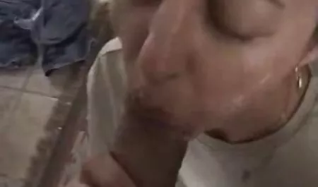 Metresleri altında olgun türk sex izle lezbiyen köle eğlenceli kayış