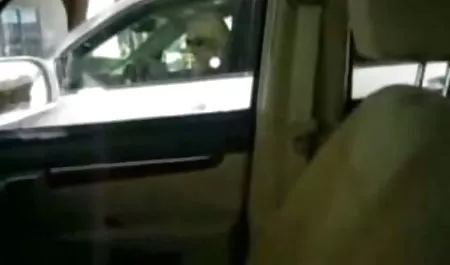 İki mature tube sex izle Alman MİLF baştan adım oğlu birlikte ona lanet