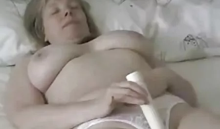 Küçük bebeğim alır bahçede sikti mature yasli seks