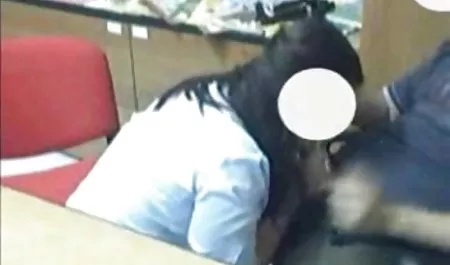 Gerçek bir erkek bir kilo benim kedi mature kadın genç erkek sex olduğum sürece benim ayak emmek