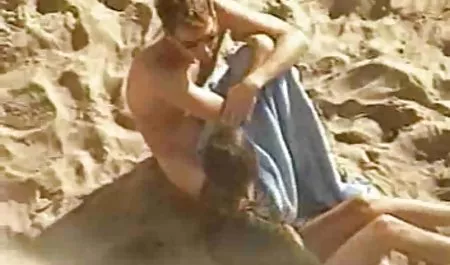 Bobby seks izle mature Dylan kalın bir oyuncak ile onu kedi ovuşturarak seviyor