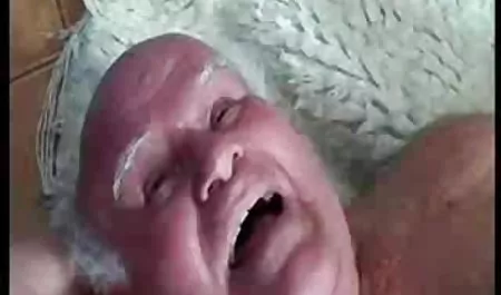 Kırmızı siyah üvey üvey sex filmi mature