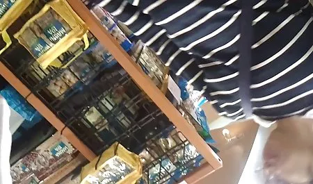 Gerçek Oryantal sex izle olgun kadın masöz ve havuz