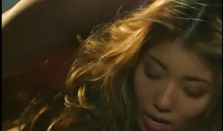 Azgın mature olgun kadın sex ASYA horoz berbat ve yiyor cam üzerinde kıçını